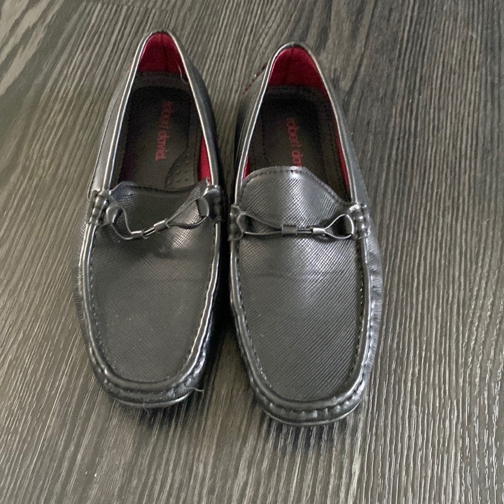 🍍ROBERT DAVID LOAFERS 🍍SIZE 6M🍍K-1